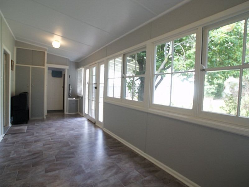 312 Beach Road, Batehaven NSW 2536