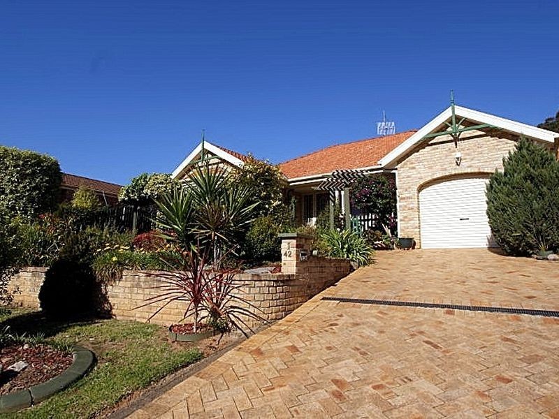 1/42 Thomas Mitchell Crescent, Sunshine Bay NSW 2536