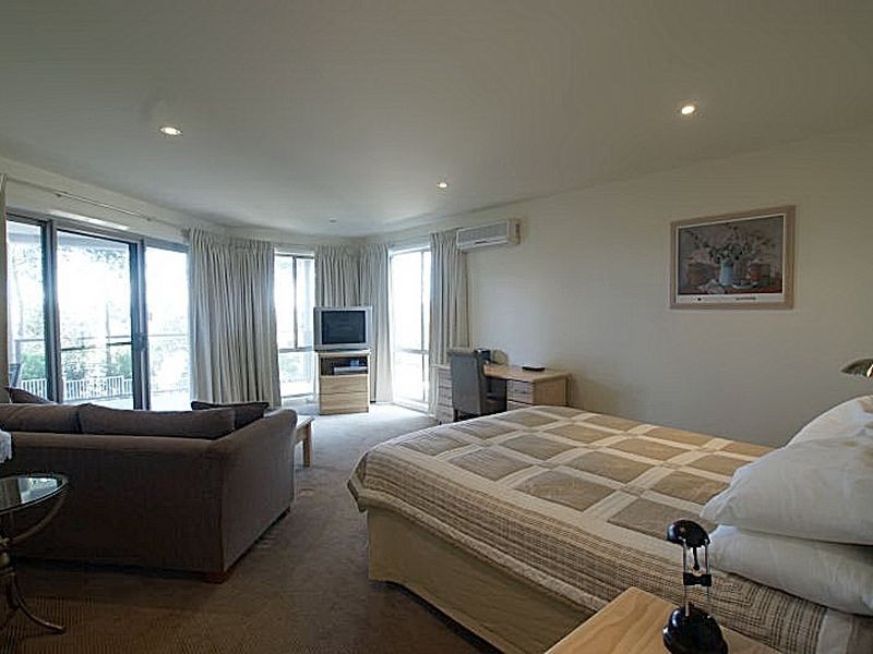 28A Sanctuary Place, Catalina NSW 2536