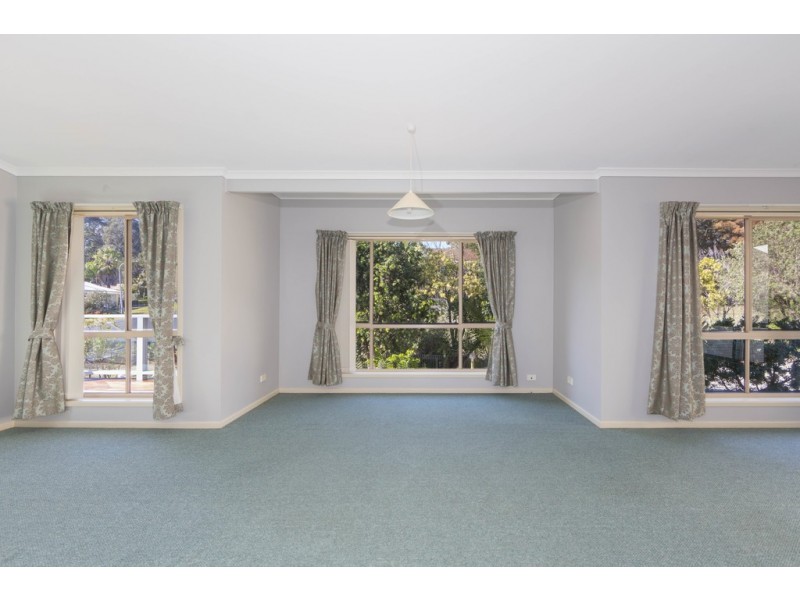 1/71 Karoola Crescent, Surfside NSW 2536