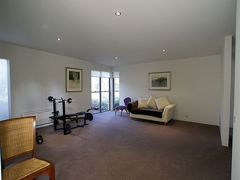 10 Brushbox Place, Batehaven NSW 2536