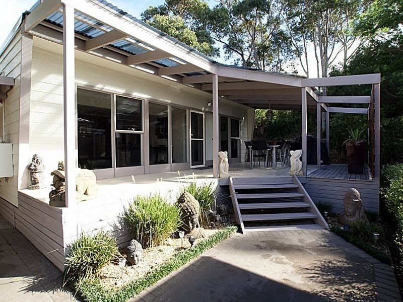 24b Yarralumla Crescent, Tomakin NSW 2537