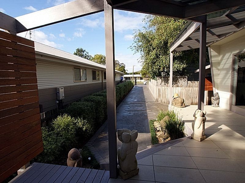 24b Yarralumla Crescent, Tomakin NSW 2537