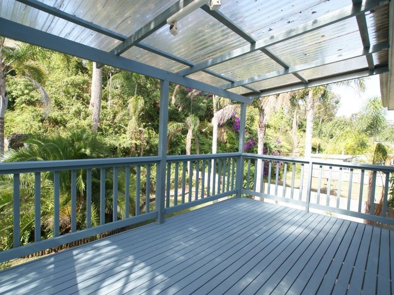 27 Timbara Crescent, Surfside NSW 2536