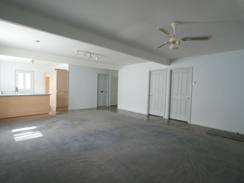 27 Timbara Crescent, Surfside NSW 2536