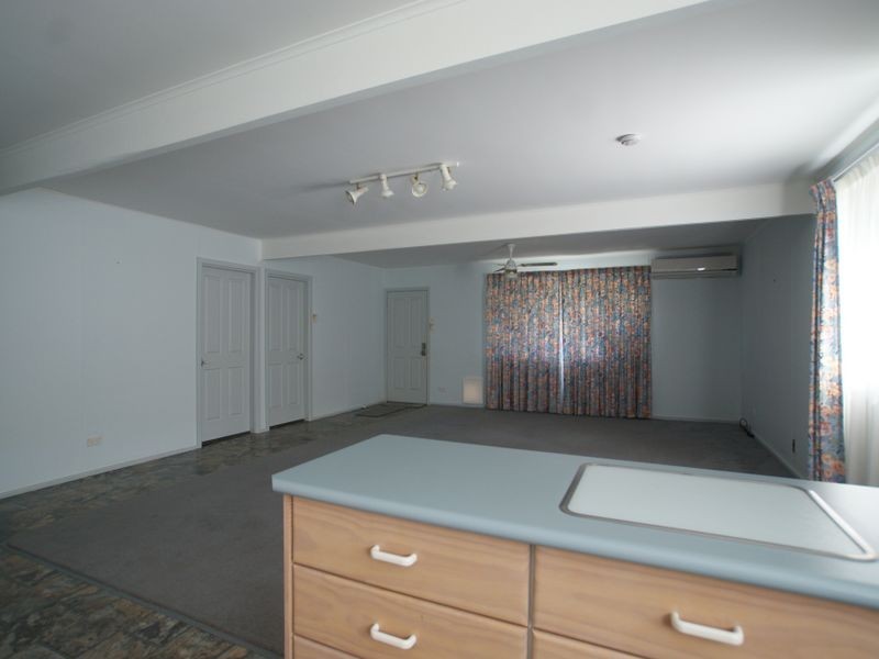 27 Timbara Crescent, Surfside NSW 2536