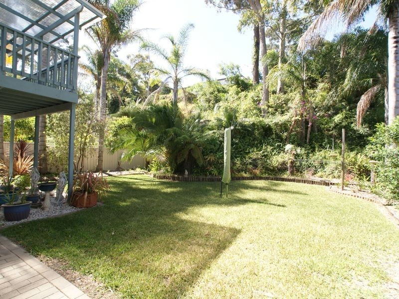 27 Timbara Crescent, Surfside NSW 2536