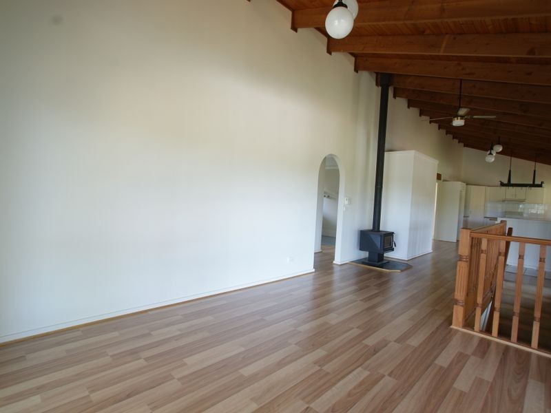 10 Berrima Parade, Surfside NSW 2536