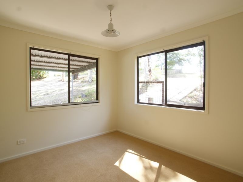 10 Berrima Parade, Surfside NSW 2536