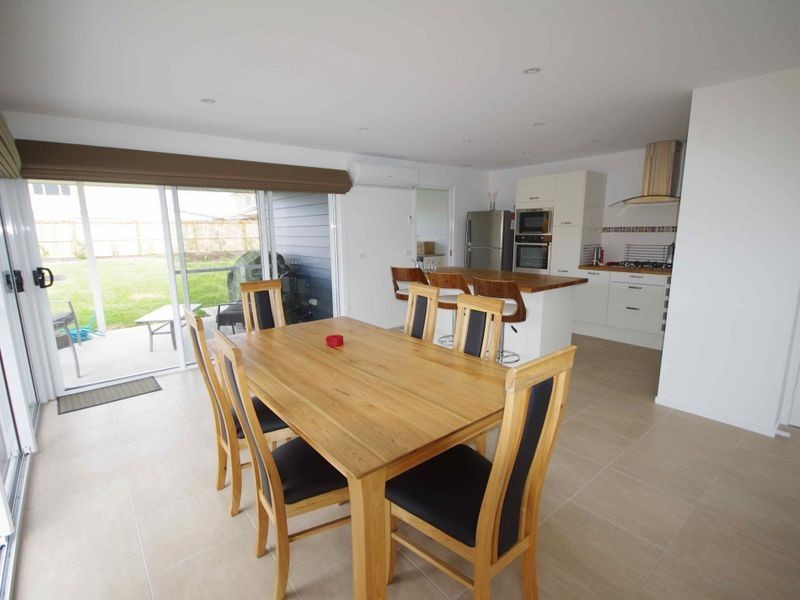 30 Redhill Parade, Tomakin NSW 2537