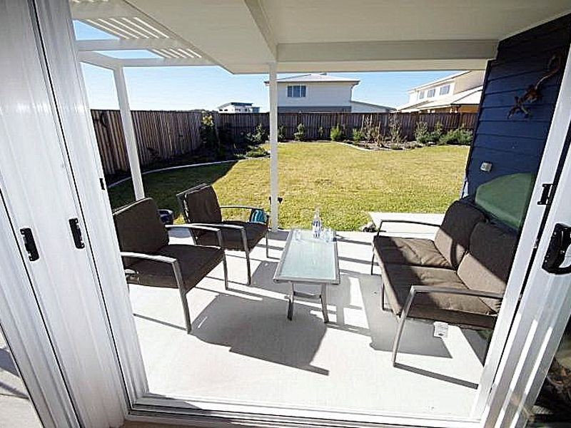 30 Redhill Parade, Tomakin NSW 2537