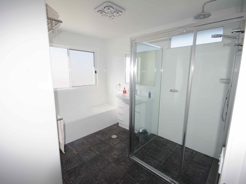 30 Redhill Parade, Tomakin NSW 2537