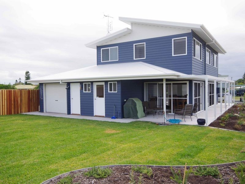 30 Redhill Parade, Tomakin NSW 2537