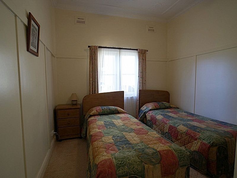 38 Beach Road, Batemans Bay NSW 2536