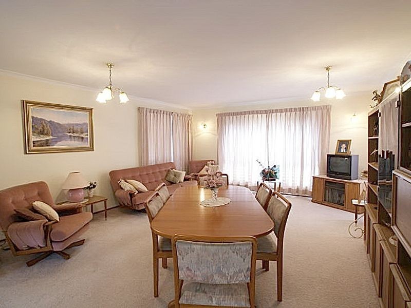 38 Thomas Mitchell Crescent, Sunshine Bay NSW 2536