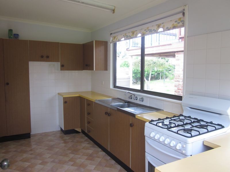 29 Calton Road, Batehaven NSW 2536