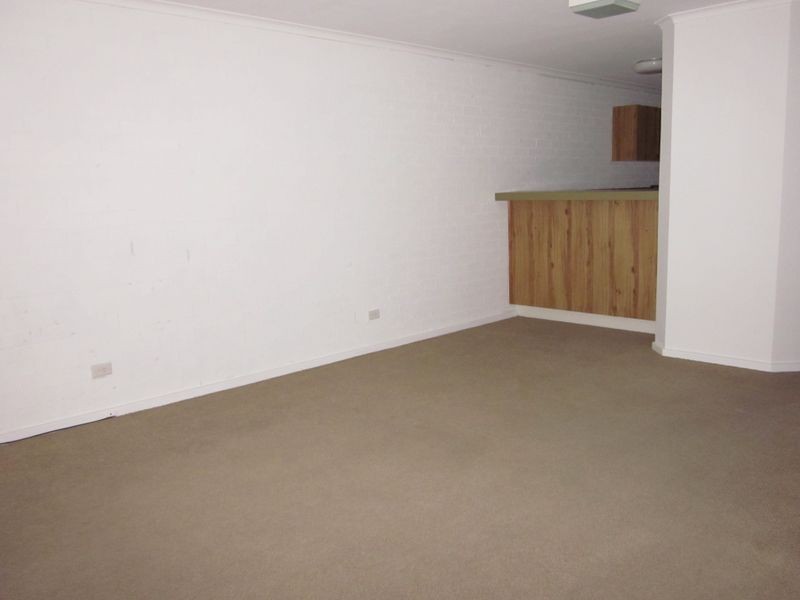 10/1 Glenella Road “Glenella Court”, Batehaven NSW 2536