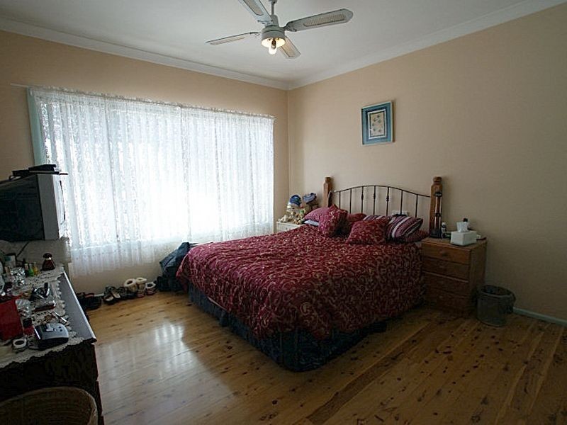 12 Bent Street, Batemans Bay NSW 2536