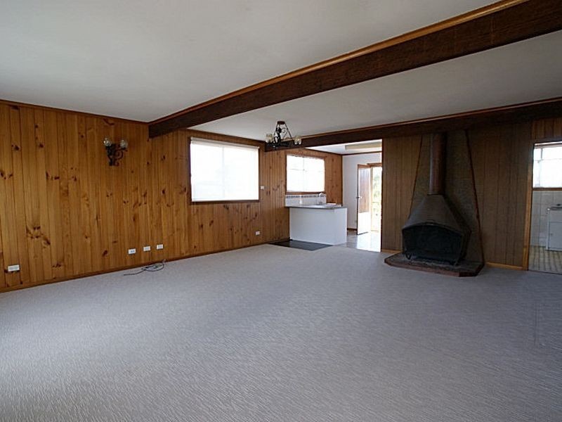 63 Myamba Parade, Surfside NSW 2536