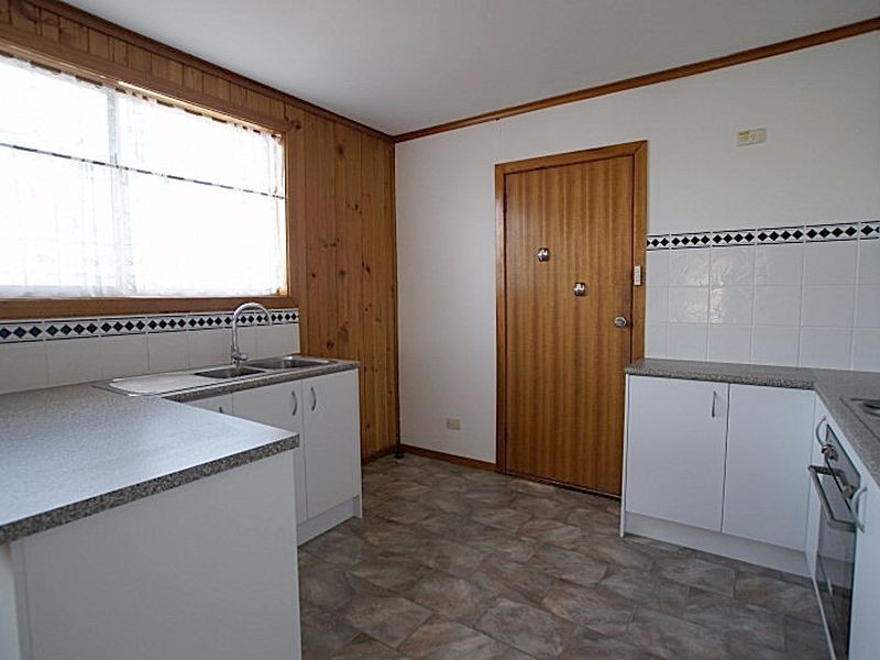 63 Myamba Parade, Surfside NSW 2536