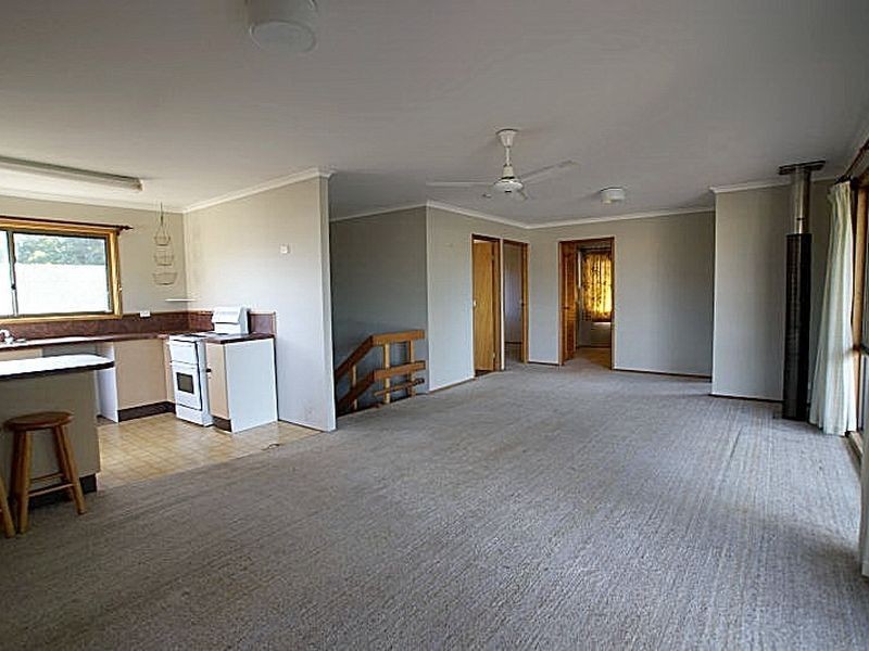 27 Myamba Parade, Surfside NSW 2536