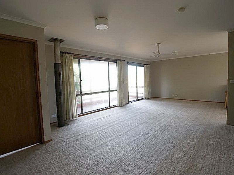 27 Myamba Parade, Surfside NSW 2536