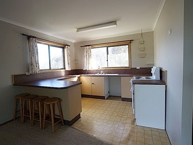 27 Myamba Parade, Surfside NSW 2536