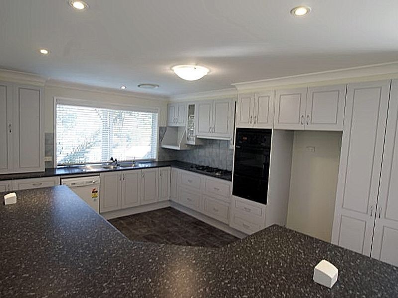 8 Highview Street, Surf Beach NSW 2536