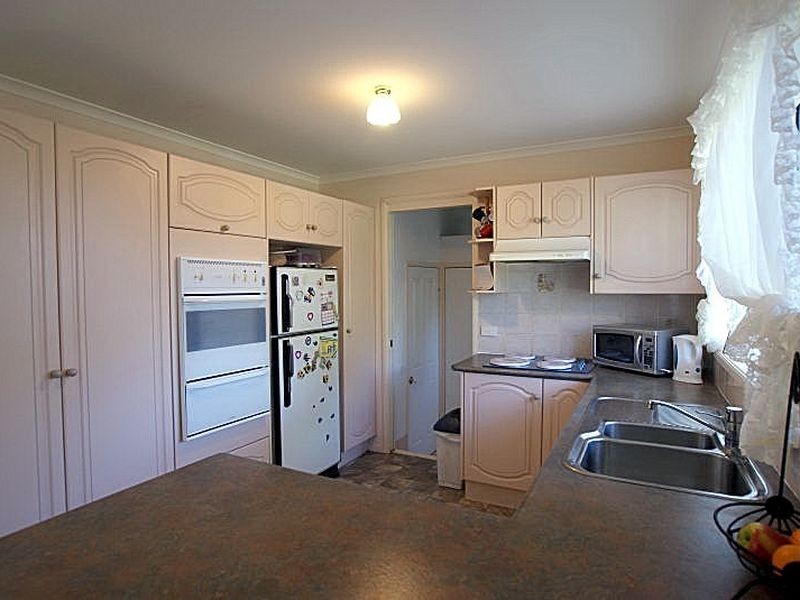 1 The Outlook Road, Surfside NSW 2536