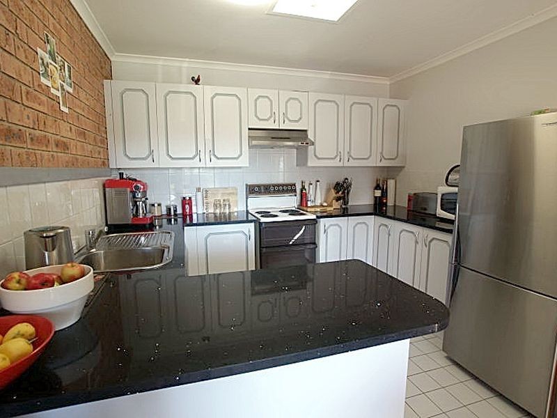 2/5 Drinnan Close, Surf Beach NSW 2536