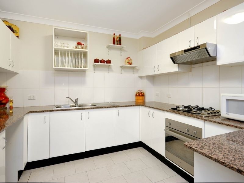 10/8-16 Aboukir Street, Rockdale NSW 2216