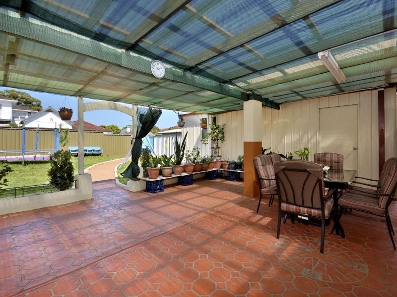 15 Highworth Avenue, Bexley NSW 2207