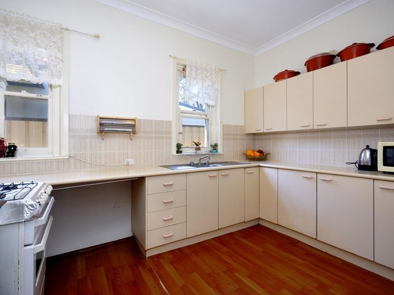 15 Highworth Avenue, Bexley NSW 2207