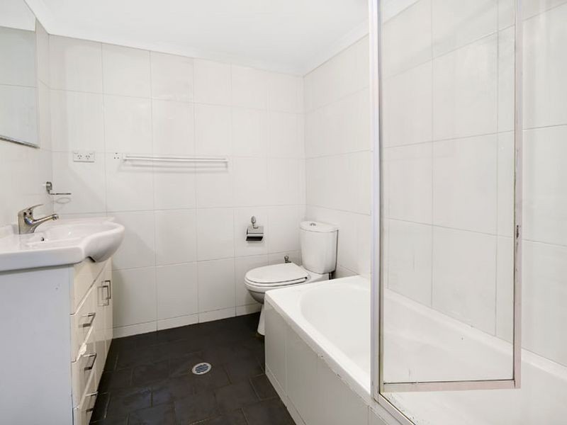 2/4 Oriental Street, Bexley NSW 2207