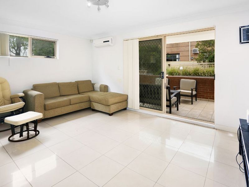 2/4 Oriental Street, Bexley NSW 2207