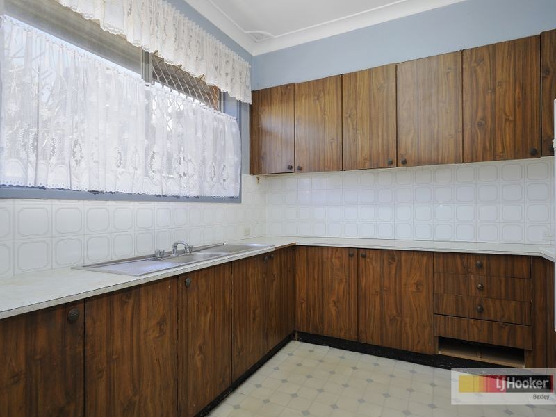 2/73 Connemarra Street, Bexley NSW 2207