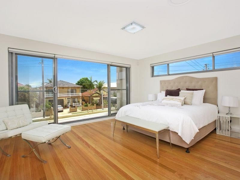 61 Moore Street, Hurstville NSW 2220