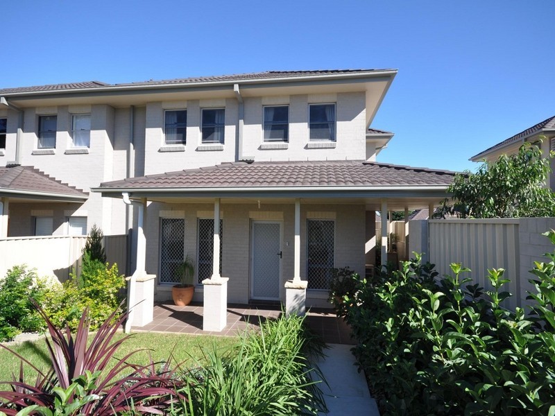 2/12-14 Albert Street, Revesby NSW 2212