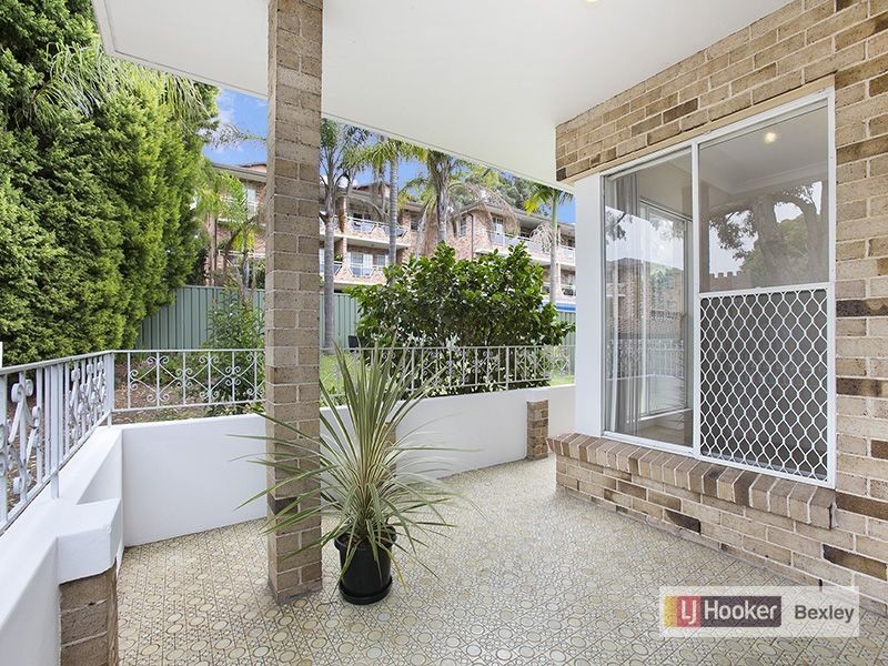 2/25 Andover Street, Carlton NSW 2218