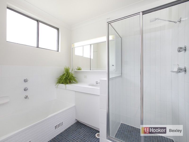 2/25 Andover Street, Carlton NSW 2218