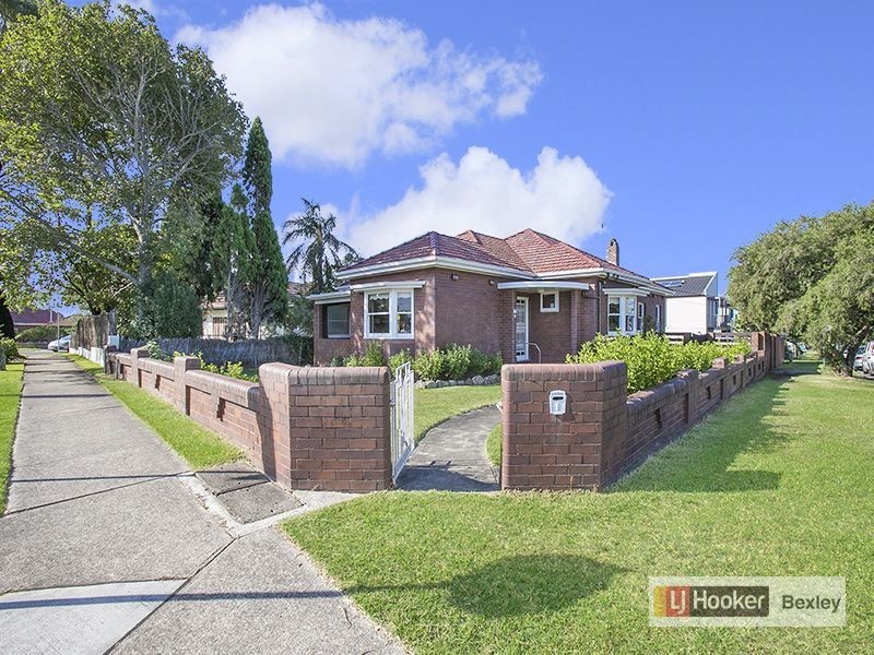 66 Ponyara Road, Beverly Hills NSW 2209
