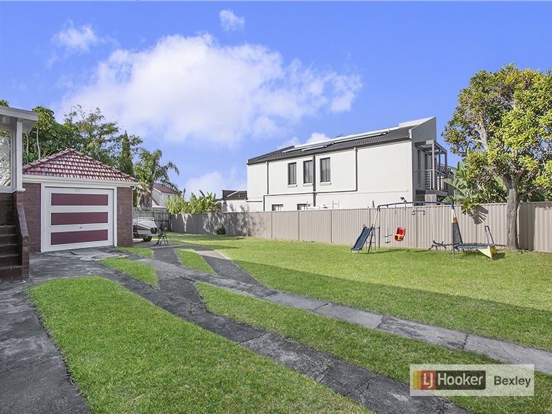 66 Ponyara Road, Beverly Hills NSW 2209