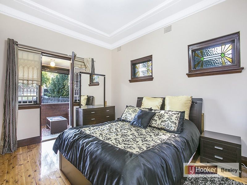 66 Ponyara Road, Beverly Hills NSW 2209