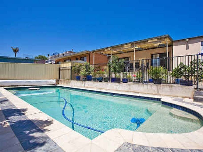 16 Kenyon Road, Bexley NSW 2207