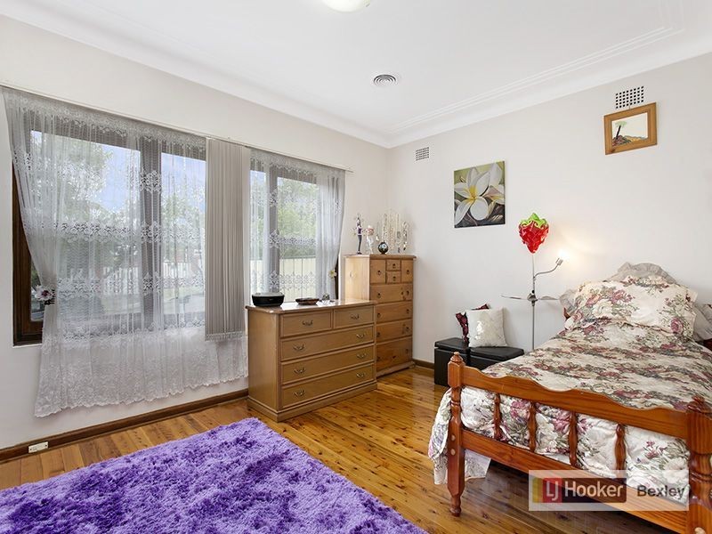 9 Jones Avenue, Kingsgrove NSW 2208