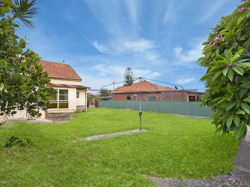 12 Broadford Street, Bexley NSW 2207