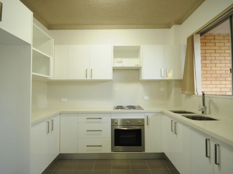 2/16-18 Carlton Parade, Carlton NSW 2218