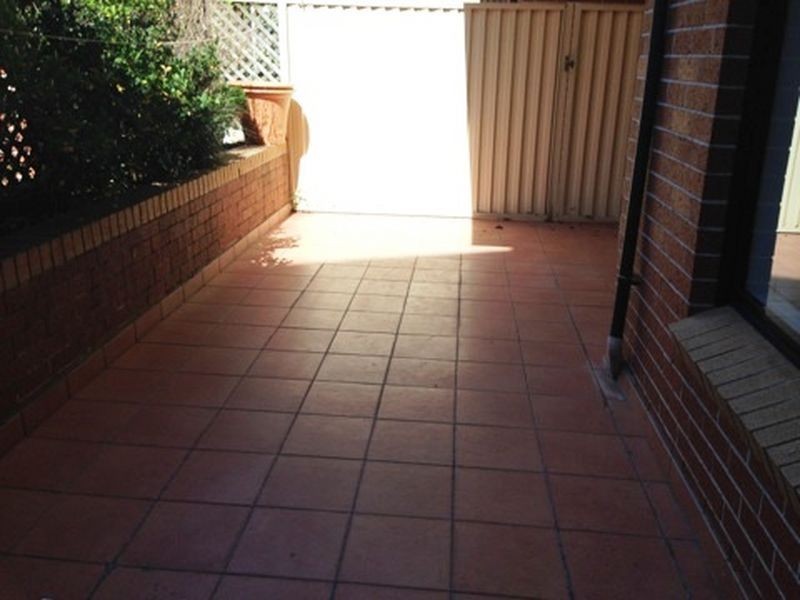 17/7-11 Kitchener Avenue, Regents Park NSW 2143