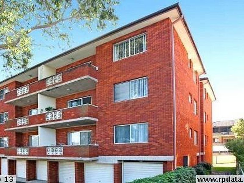 11/22 High Street, Carlton NSW 2218