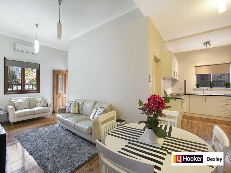 13 Chamberlain Road, Bexley NSW 2207